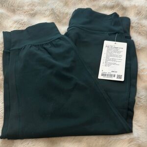 lululemon athletica rainforest green jogger crop Pants
